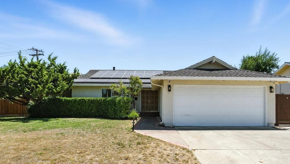 Attached, Exterior, Facade, Solar Panels, Ranch