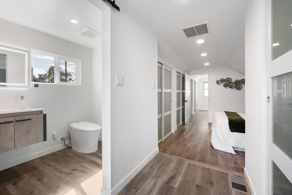 Bathroom, Bedroom, Interior, Recessed Lighting, Wood Texture Flooring