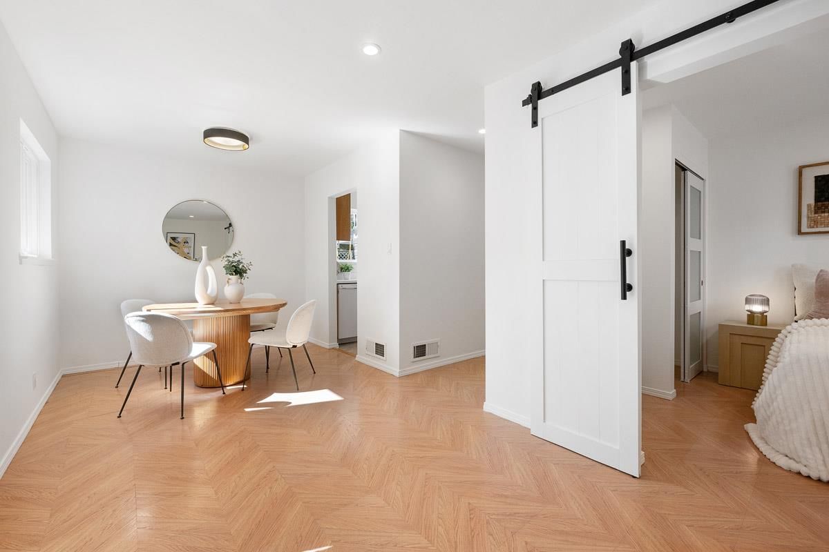 Dining room, Interior, Recessed Lighting, Wood Texture Flooring