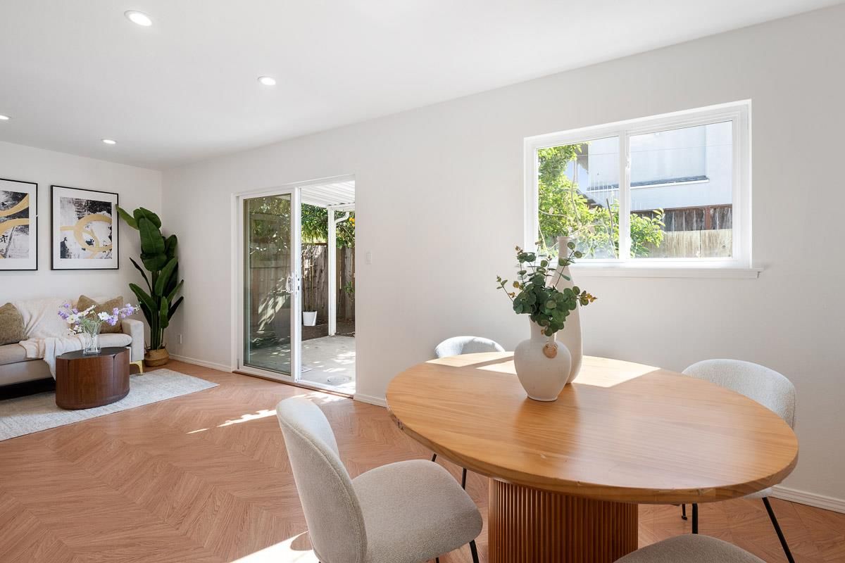 Dining room, Interior, Recessed Lighting, Wood Texture Flooring