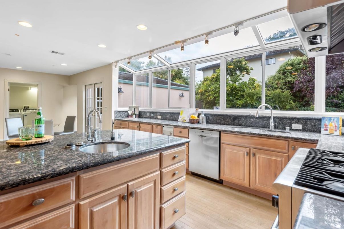 Glass Ceilings, Interior, Kitchen, Recessed Lighting, Sun Room, Wood Texture Flooring