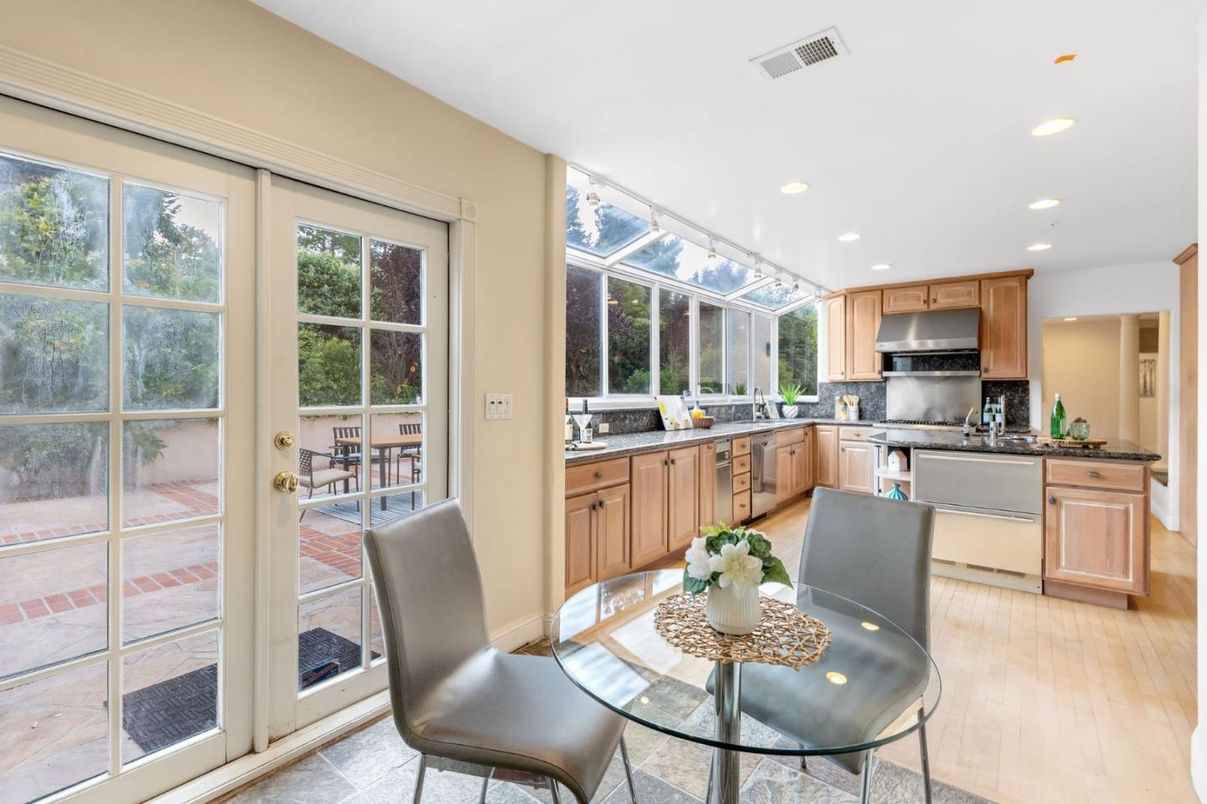 Dining room, Interior, Kitchen, Recessed Lighting, Stainless Steel Appliances, Wood Texture Flooring