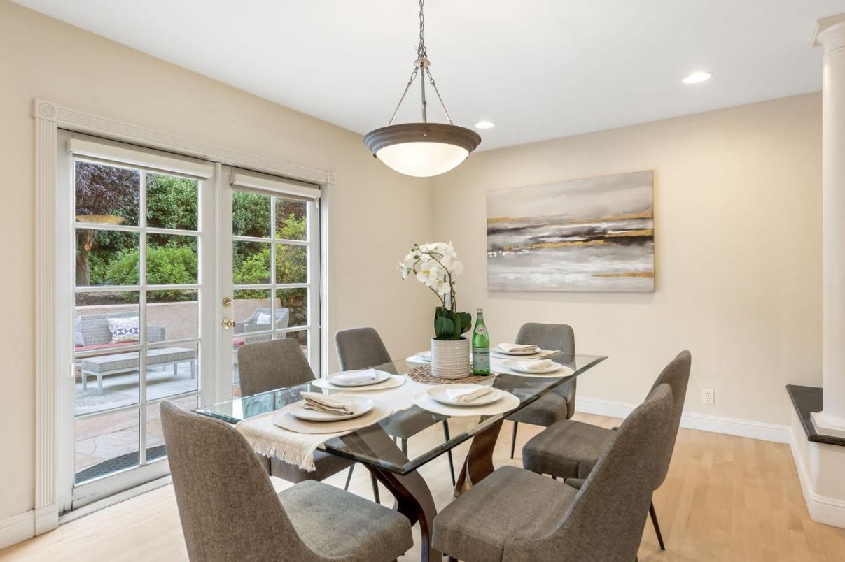 Dining room, Interior, Pendant Lights, Recessed Lighting, Wood Texture Flooring
