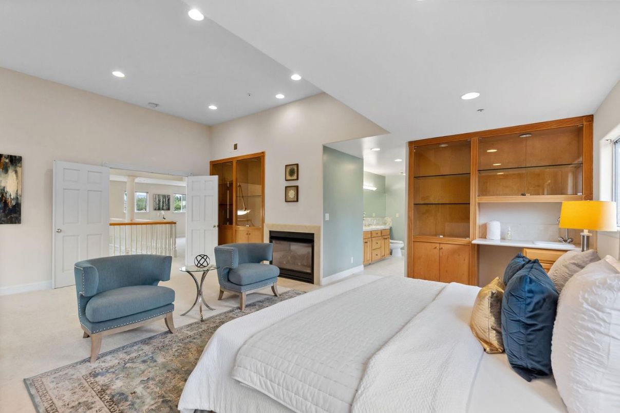 Bedroom, Fireplace, Interior, Recessed Lighting