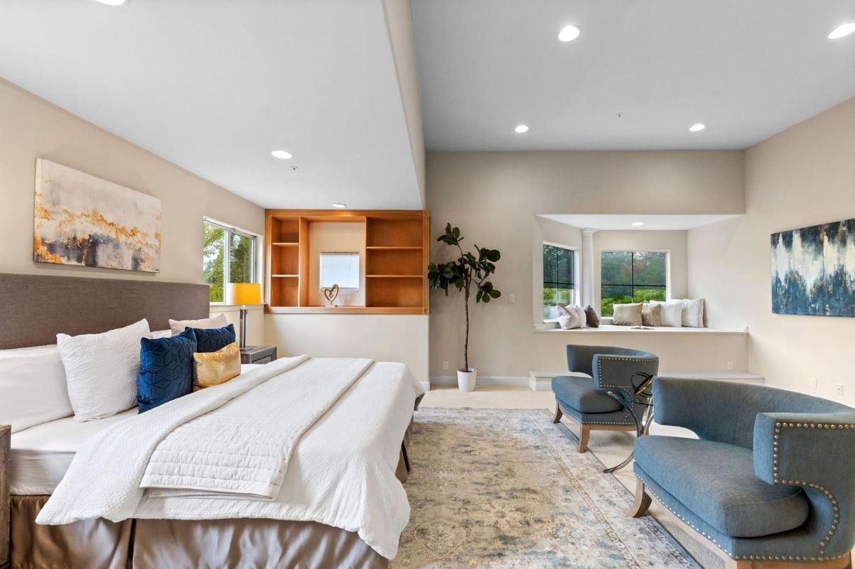 Bedroom, Interior, Recessed Lighting