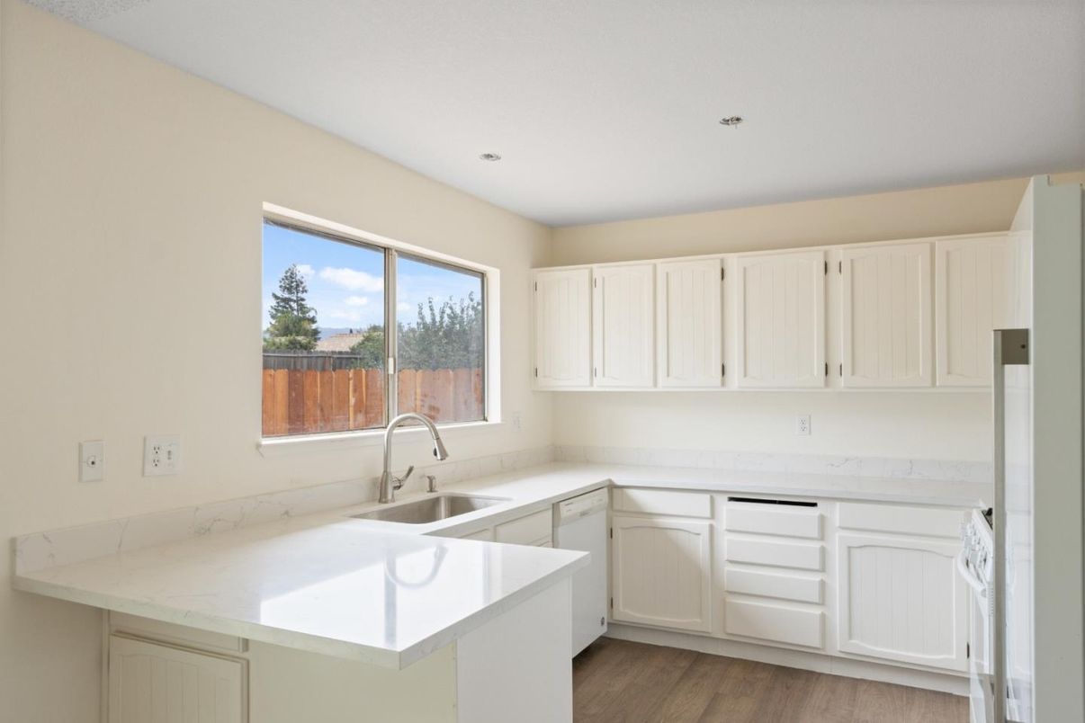 Interior, Kitchen, Recessed Lighting, Wood Texture Flooring