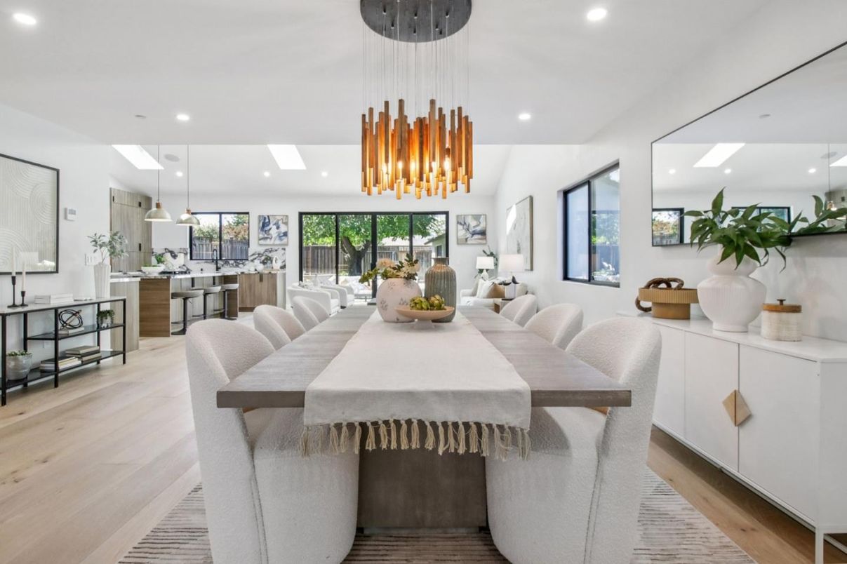 Dining room, Interior, Kitchen, Pendant Lights, Recessed Lighting, Wood Texture Flooring