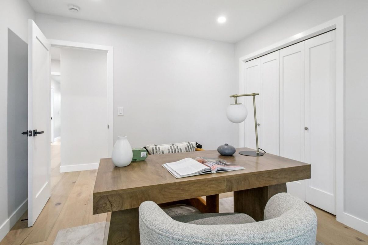 Home Office, Interior, Recessed Lighting, Wood Texture Flooring