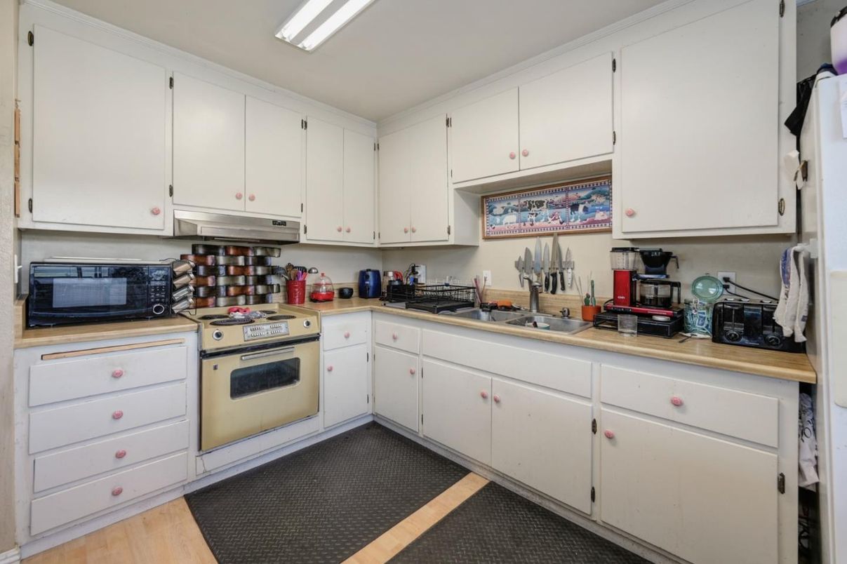 Interior, Kitchen, Wood Texture Flooring