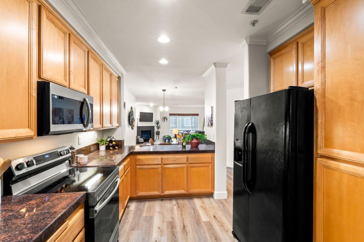 Interior, Kitchen, Pendant Lights, Recessed Lighting, Wood Texture Flooring