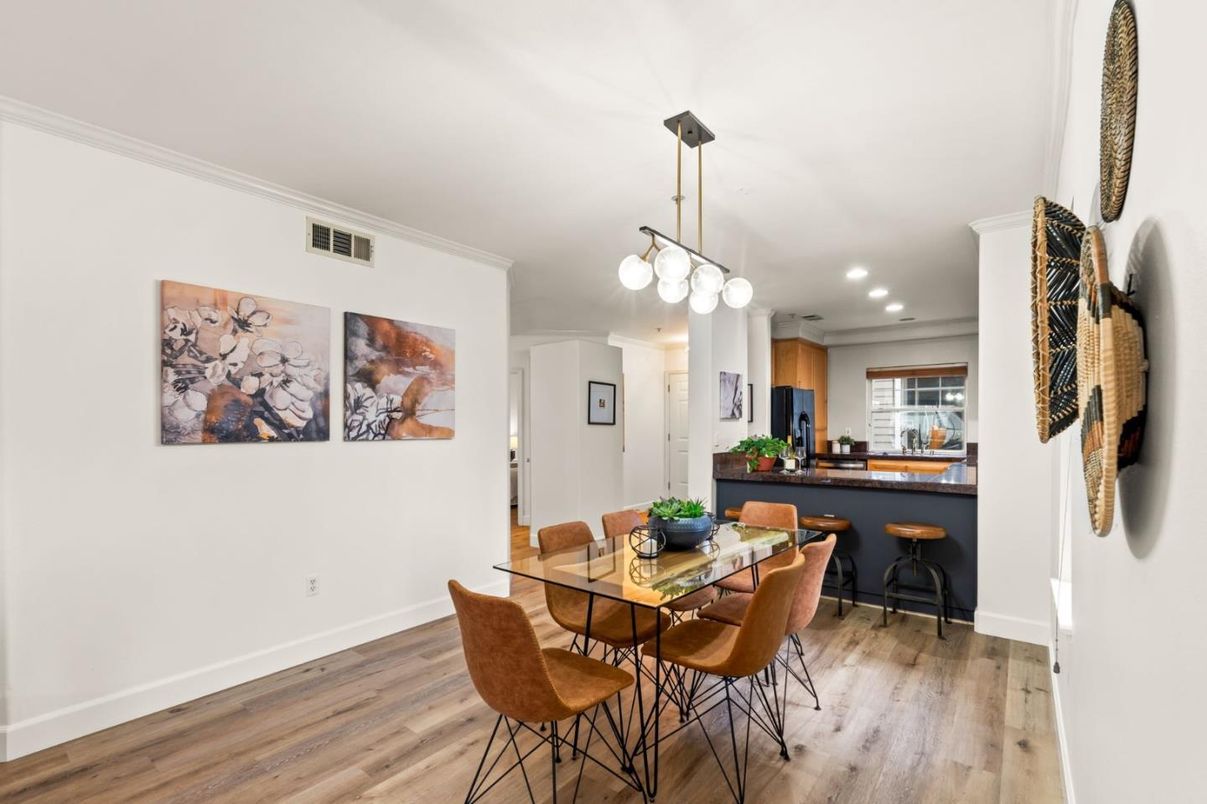 Dining room, Interior, Kitchen, Pendant Lights, Recessed Lighting, Wood Texture Flooring