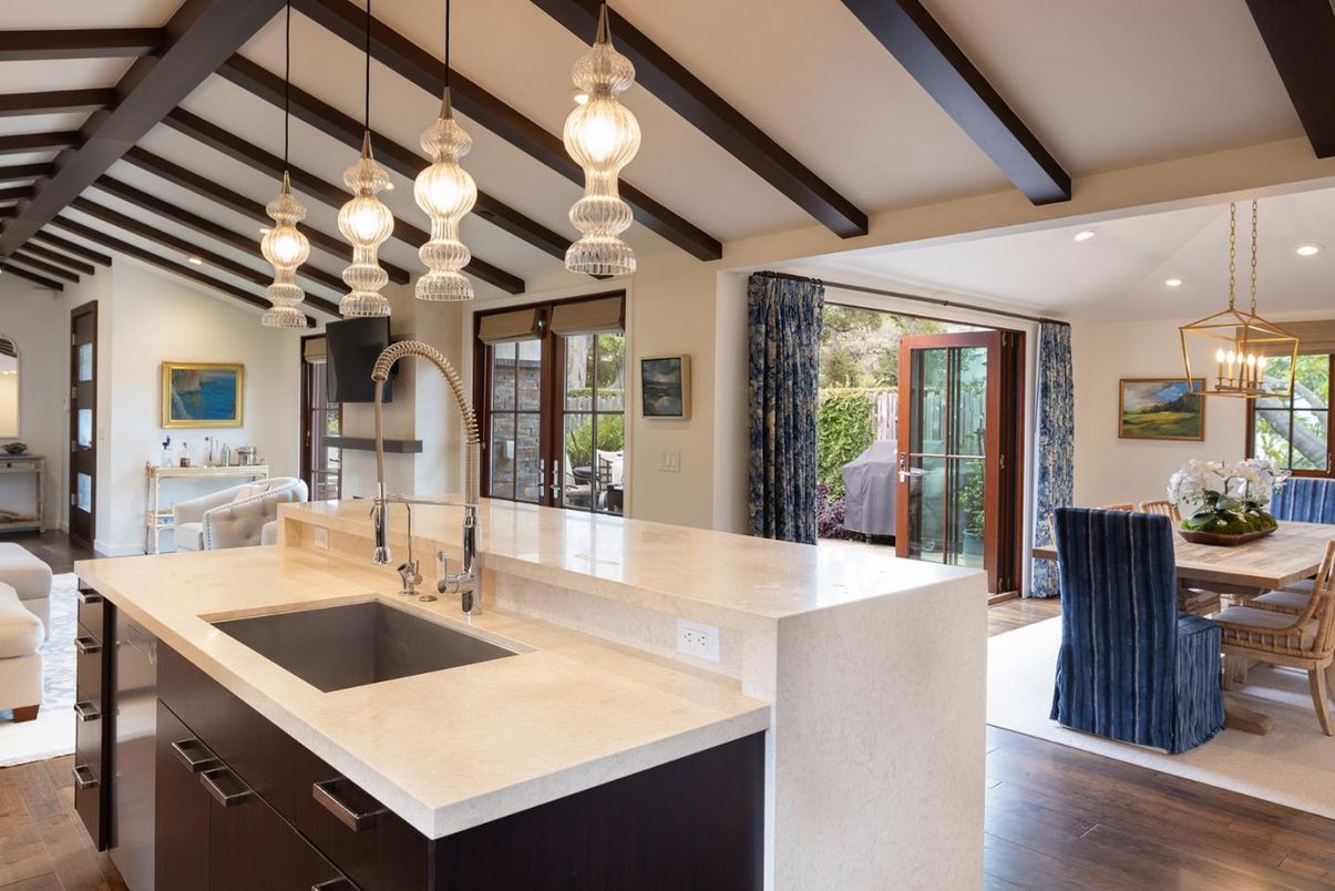 Chandelier, Dining room, Interior, Kitchen, Pendant Lights, Recessed Lighting, Wooden Beams, Wood Texture Flooring