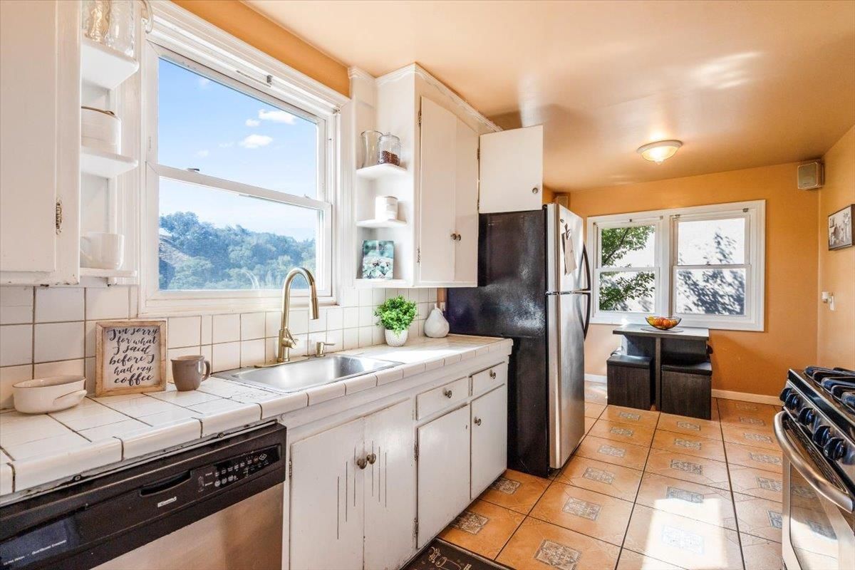Interior, Kitchen, Tile Countertops