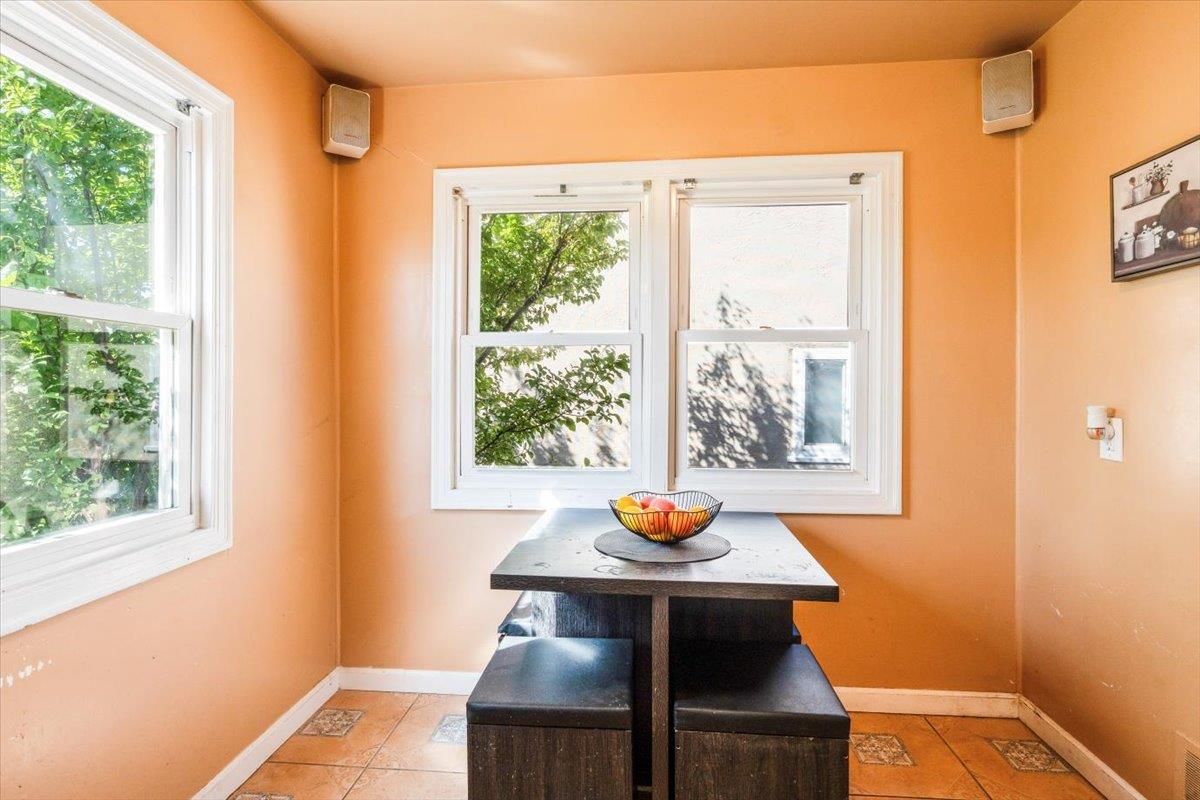Dining room, Interior
