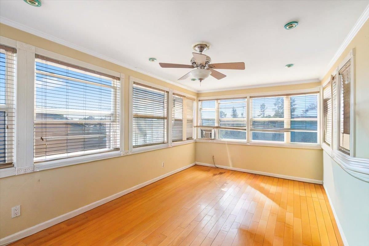 Empty room, Interior, Water, Wood Texture Flooring