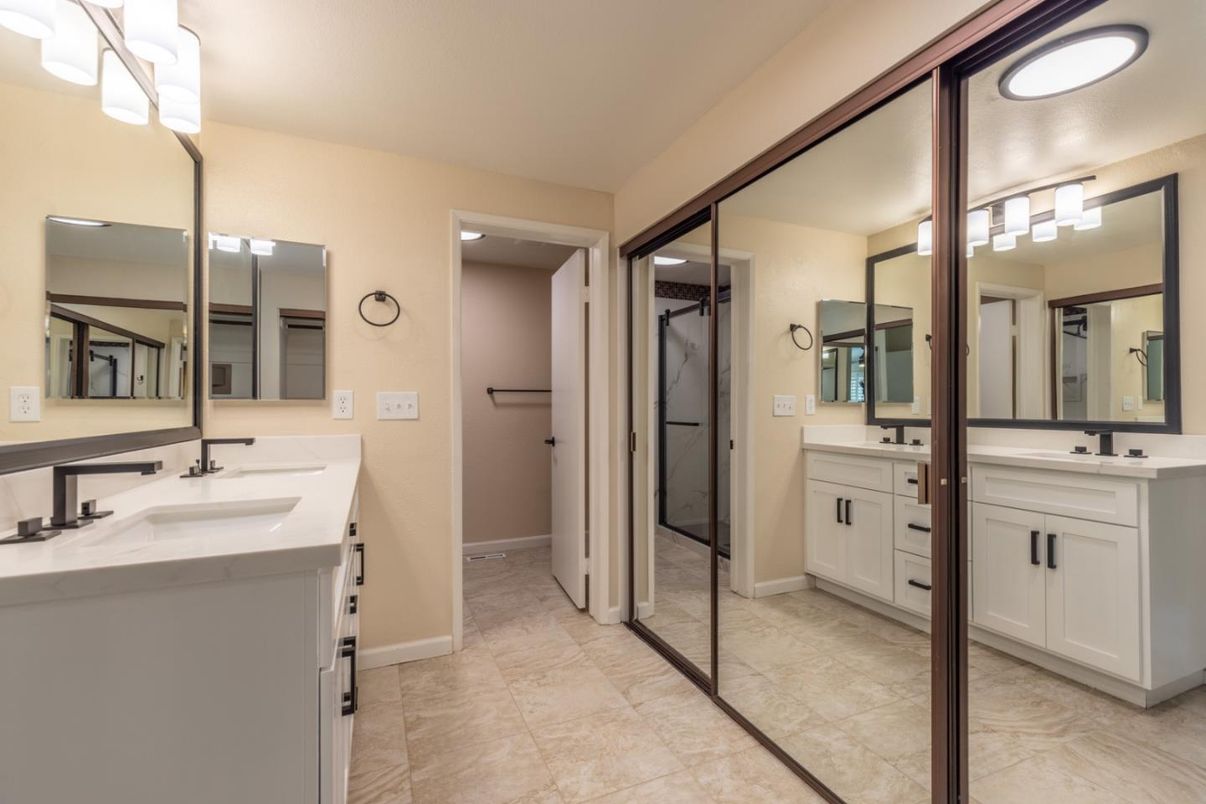 Bathroom, Dual Sink Vanities, Glass Shower, Interior