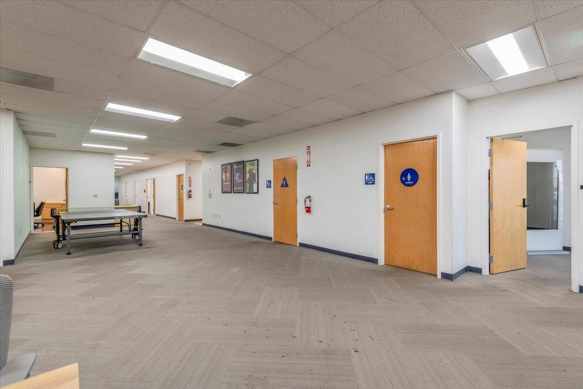 Game Room, Interior, Recessed Lighting