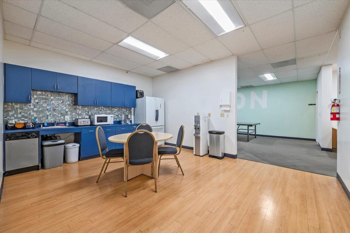 Dining room, Interior, Kitchen, Recessed Lighting, Wood Texture Flooring