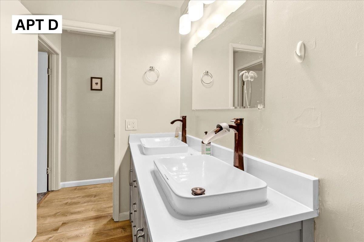 Bathroom, Dual Sink Vanities, Interior, Wood Texture Flooring