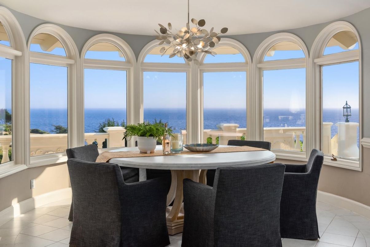 Dining room, Interior, Pendant Lights, Water