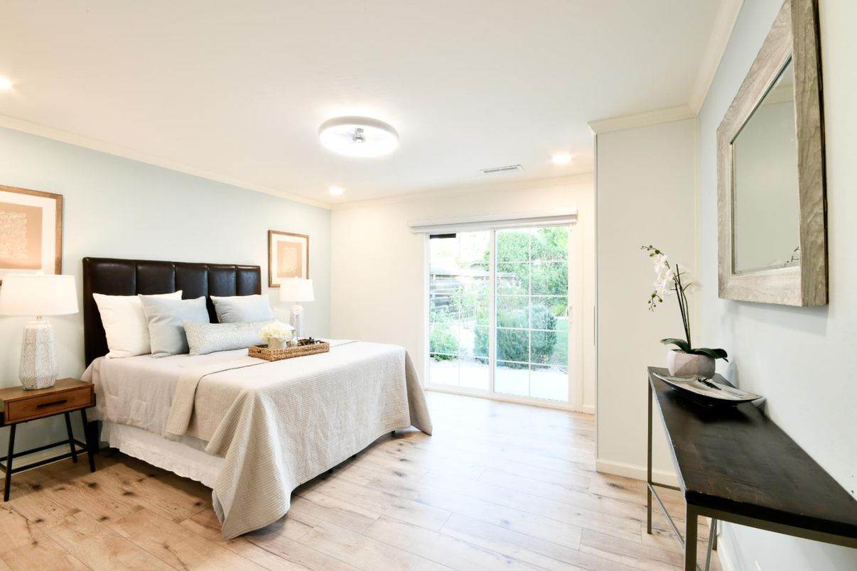 Bedroom, Interior, Recessed Lighting, Wood Texture Flooring