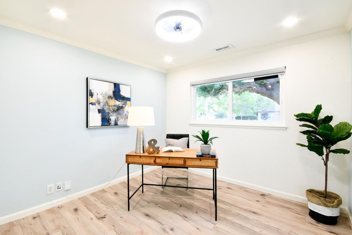 Home Office, Interior, Recessed Lighting, Wood Texture Flooring