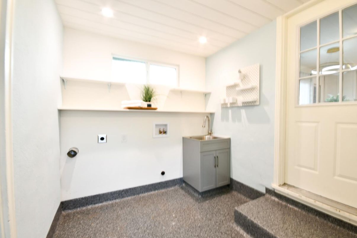 Interior, Recessed Lighting