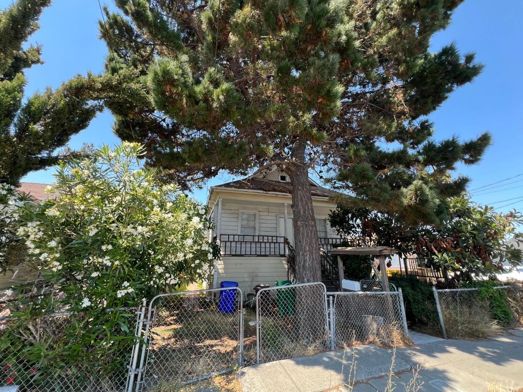 Backyard, Detached Garage, Exterior