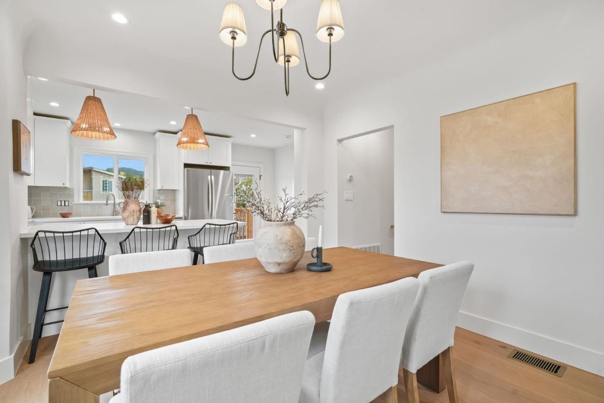 Chandelier, Dining room, Interior, Kitchen, Recessed Lighting, Stainless Steel Appliances, Wood Texture Flooring