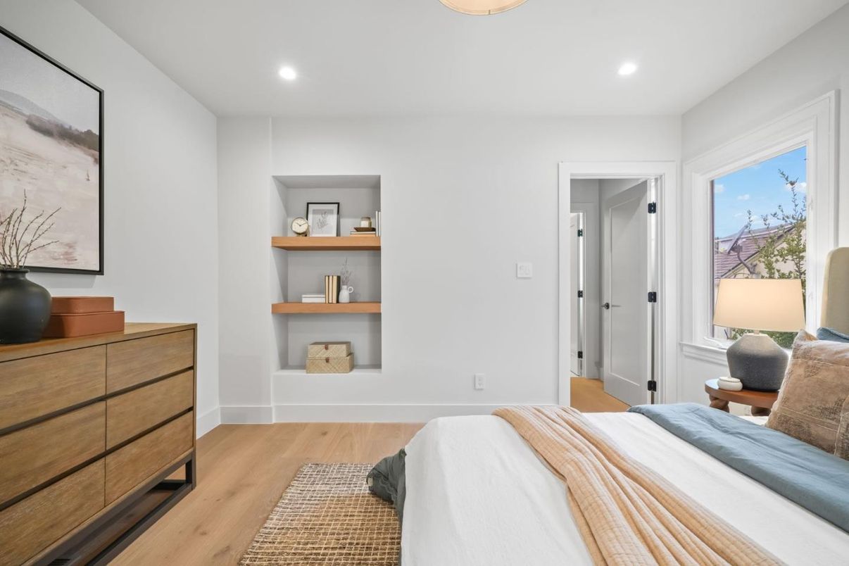 Bedroom, Interior, Recessed Lighting, Wood Texture Flooring