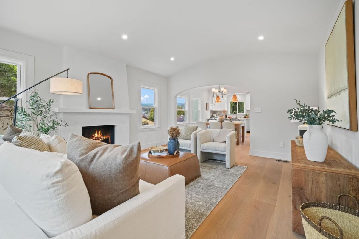 Chandelier, Dining room, Fireplace, Interior, Living room, Recessed Lighting, Wood Texture Flooring