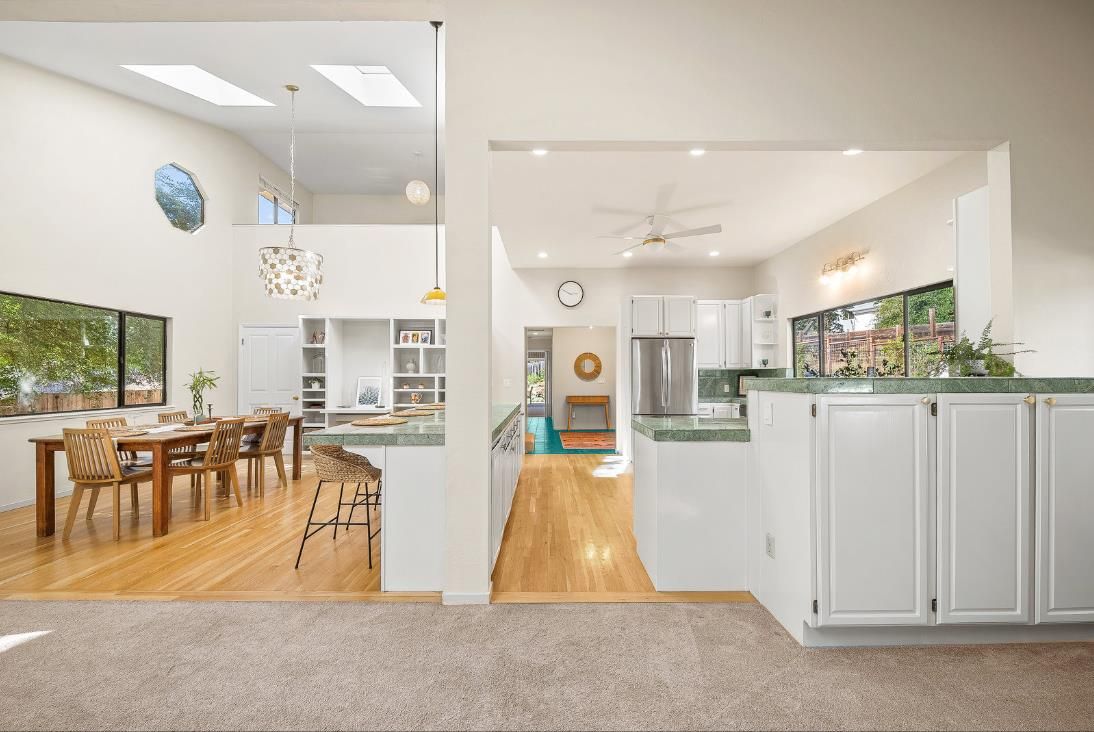 Chandelier, Dining room, Interior, Kitchen, Pendant Lights, Recessed Lighting, Stainless Steel Appliances, Wood Texture Flooring
