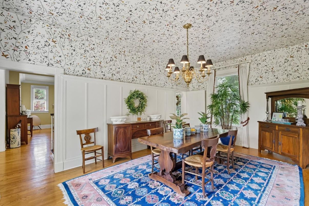 Chandelier, Dining room, Interior, Wood Texture Flooring