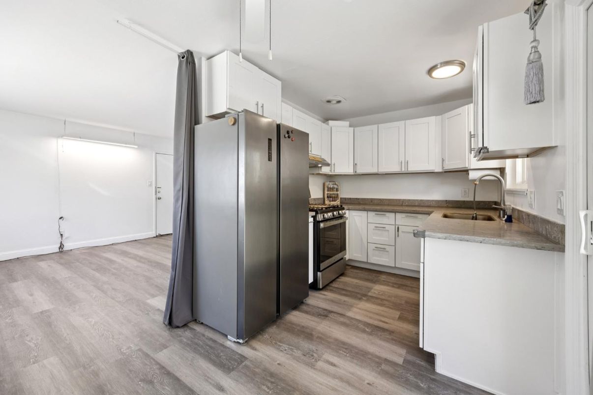 Interior, Kitchen, Stainless Steel Appliances, Wood Texture Flooring