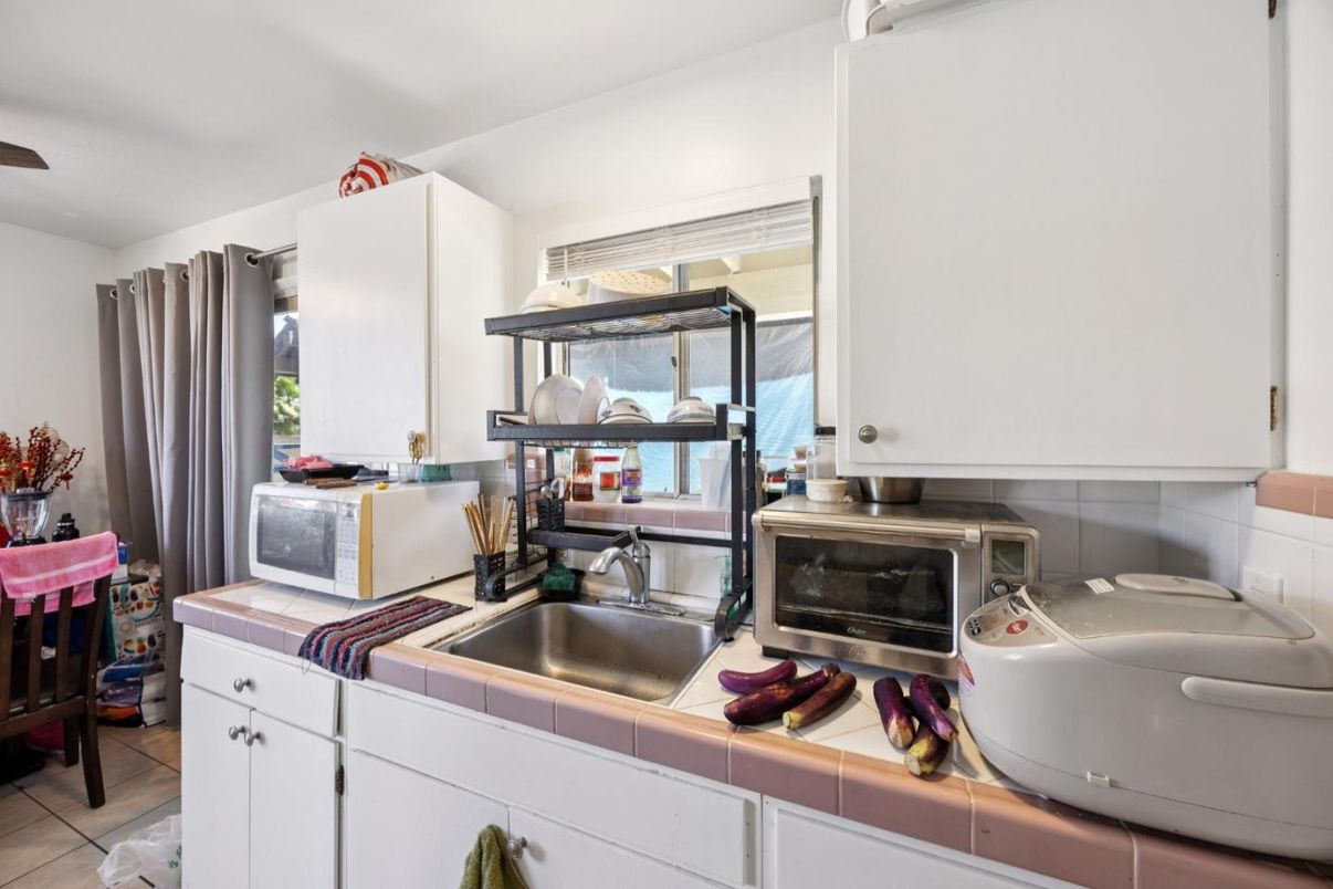 Interior, Kitchen, Tile Countertops