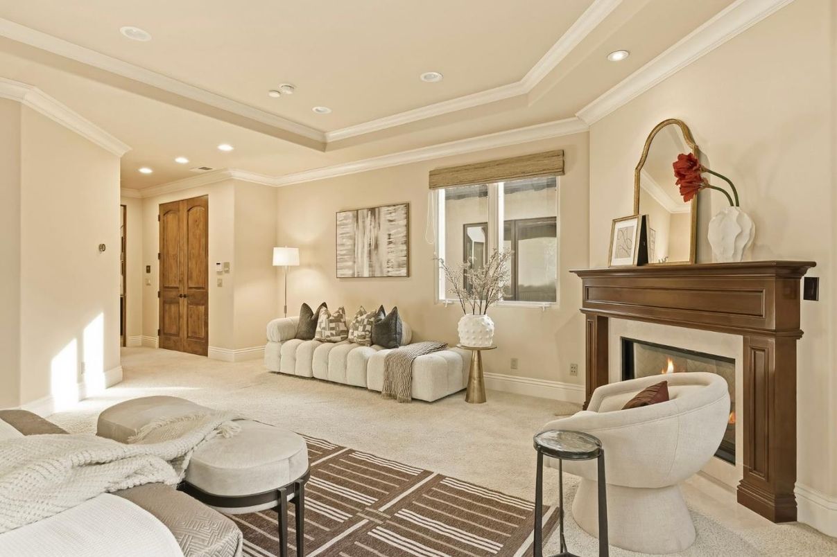 Fireplace, Interior, Living room, Recessed Lighting