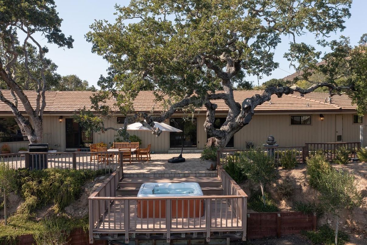 Exterior, Hot Tub