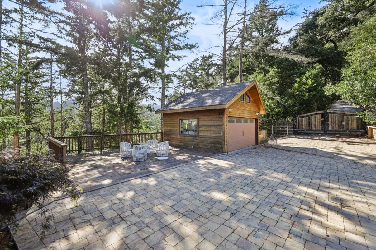 Backyard, Detached Garage, Exterior