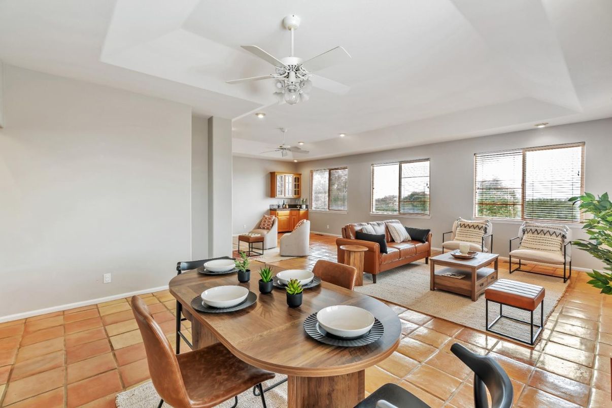 Dining room, Interior, Living room, Recessed Lighting