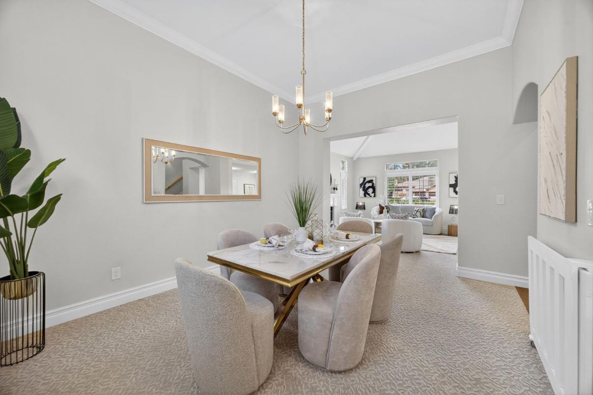 Chandelier, Dining room, Interior, Living room