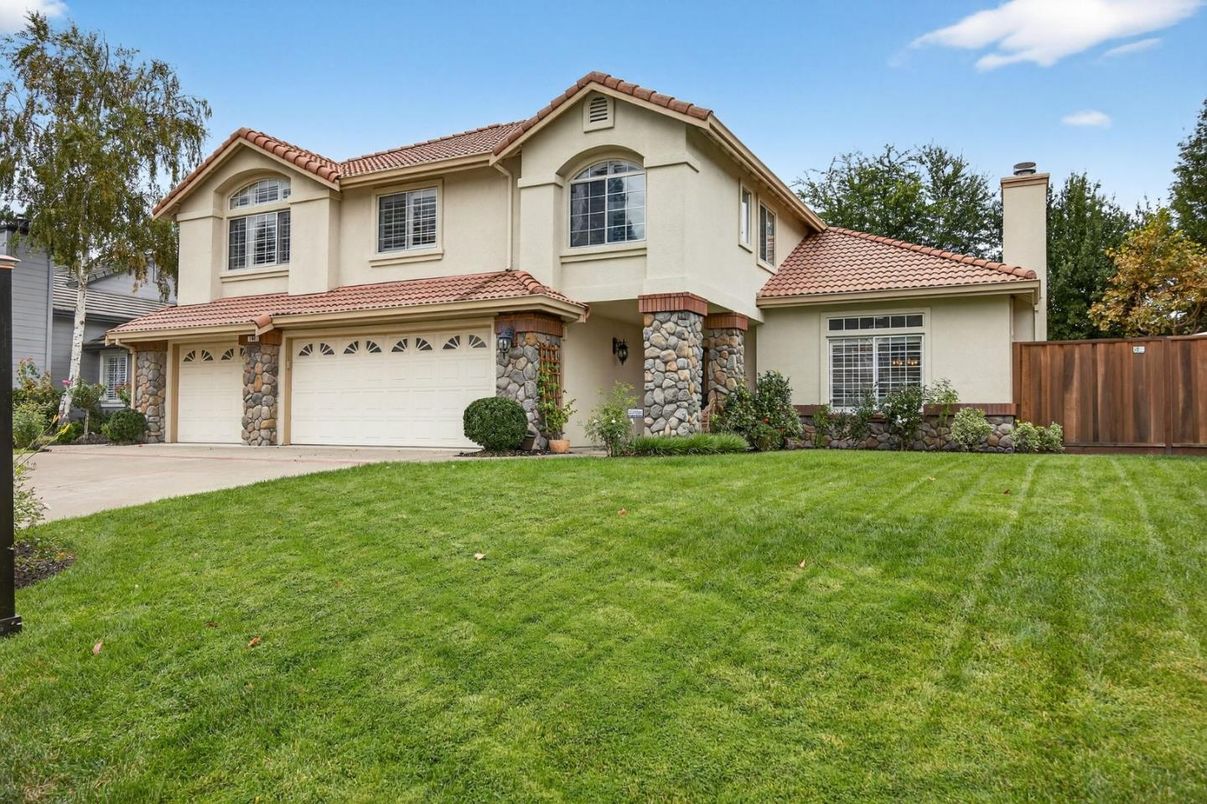 Attached, Backyard, Exterior, Facade, Mediterranean