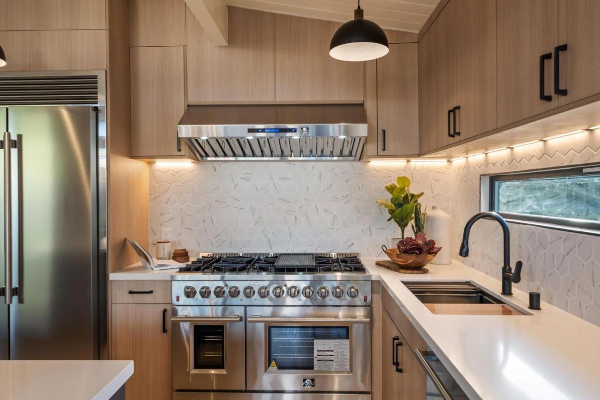 Interior, Kitchen, Pendant Lights, Stainless Steel Appliances