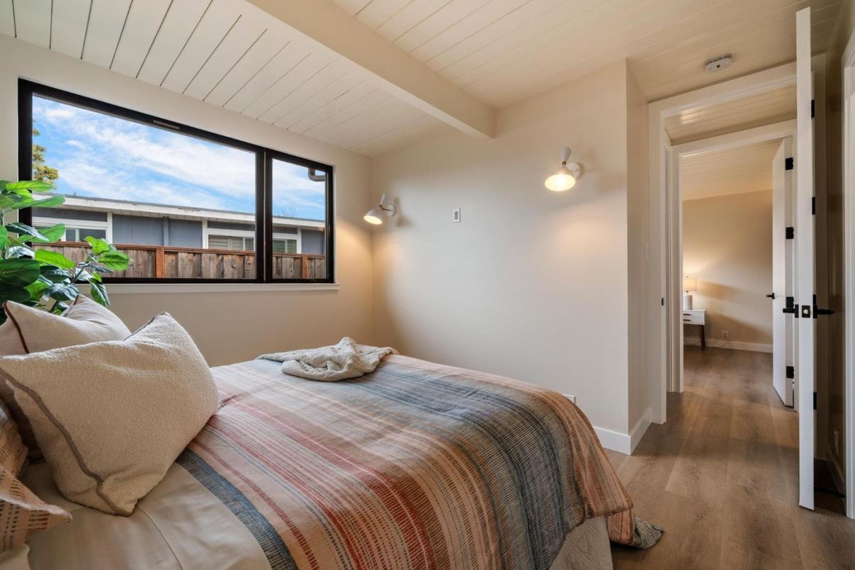 Bedroom, Interior, Water, Wood Texture Flooring