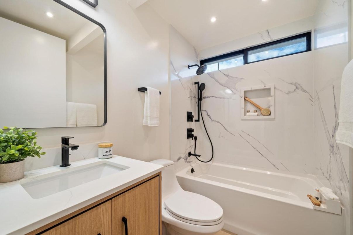 Bathroom, Interior, Marble Walls, Recessed Lighting