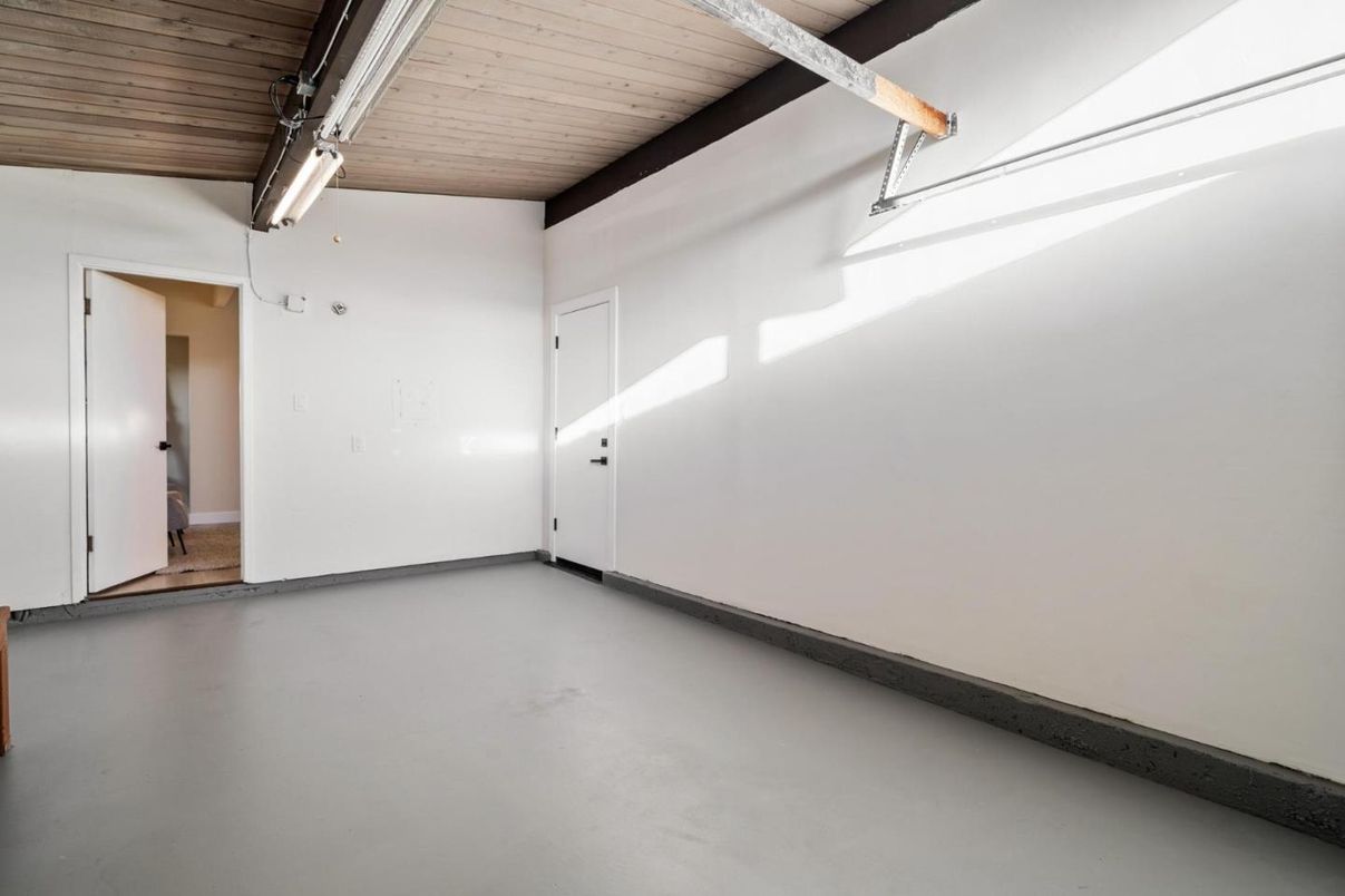 Garage, Interior, Wooden Ceilings
