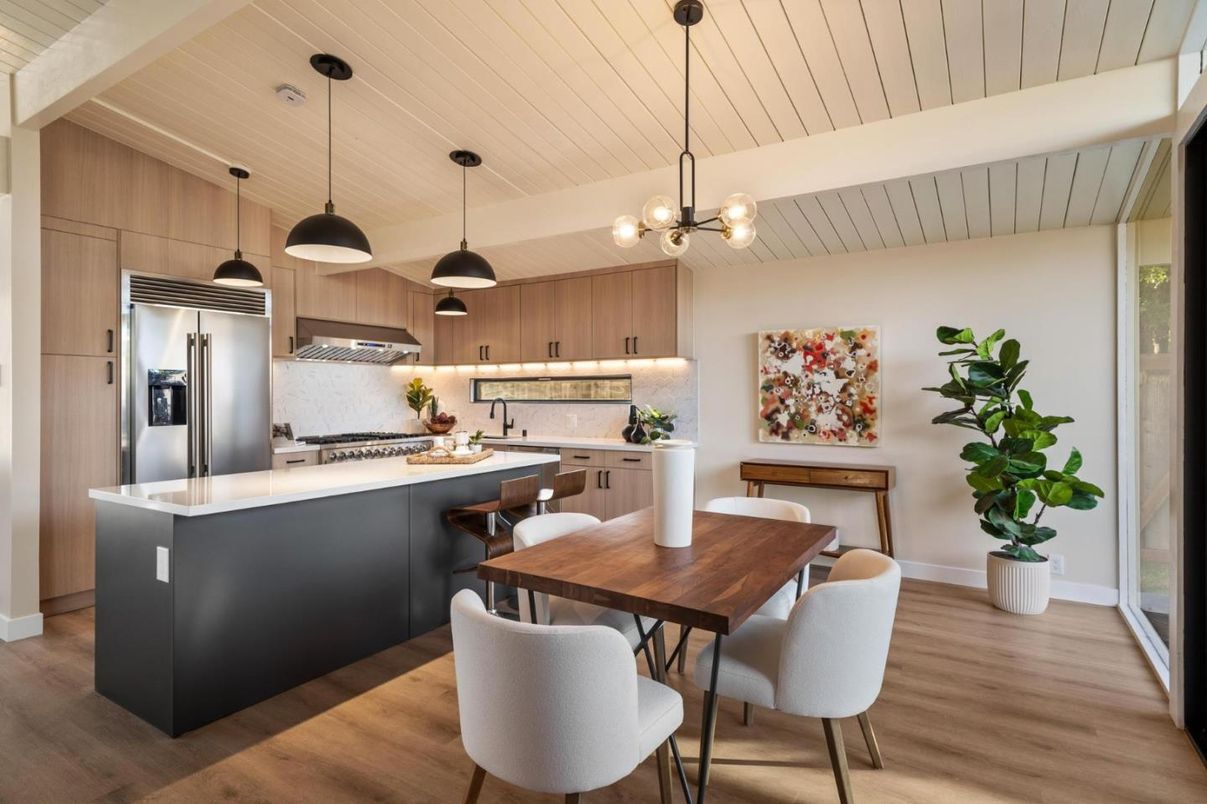 Dining room, Interior, Kitchen, Pendant Lights, Stainless Steel Appliances, Wood Texture Flooring