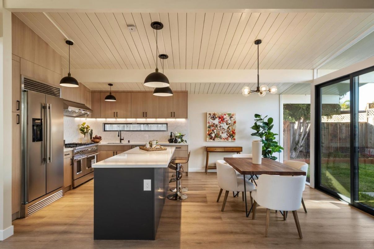 Dining room, Interior, Kitchen, Pendant Lights, Stainless Steel Appliances, Wood Texture Flooring