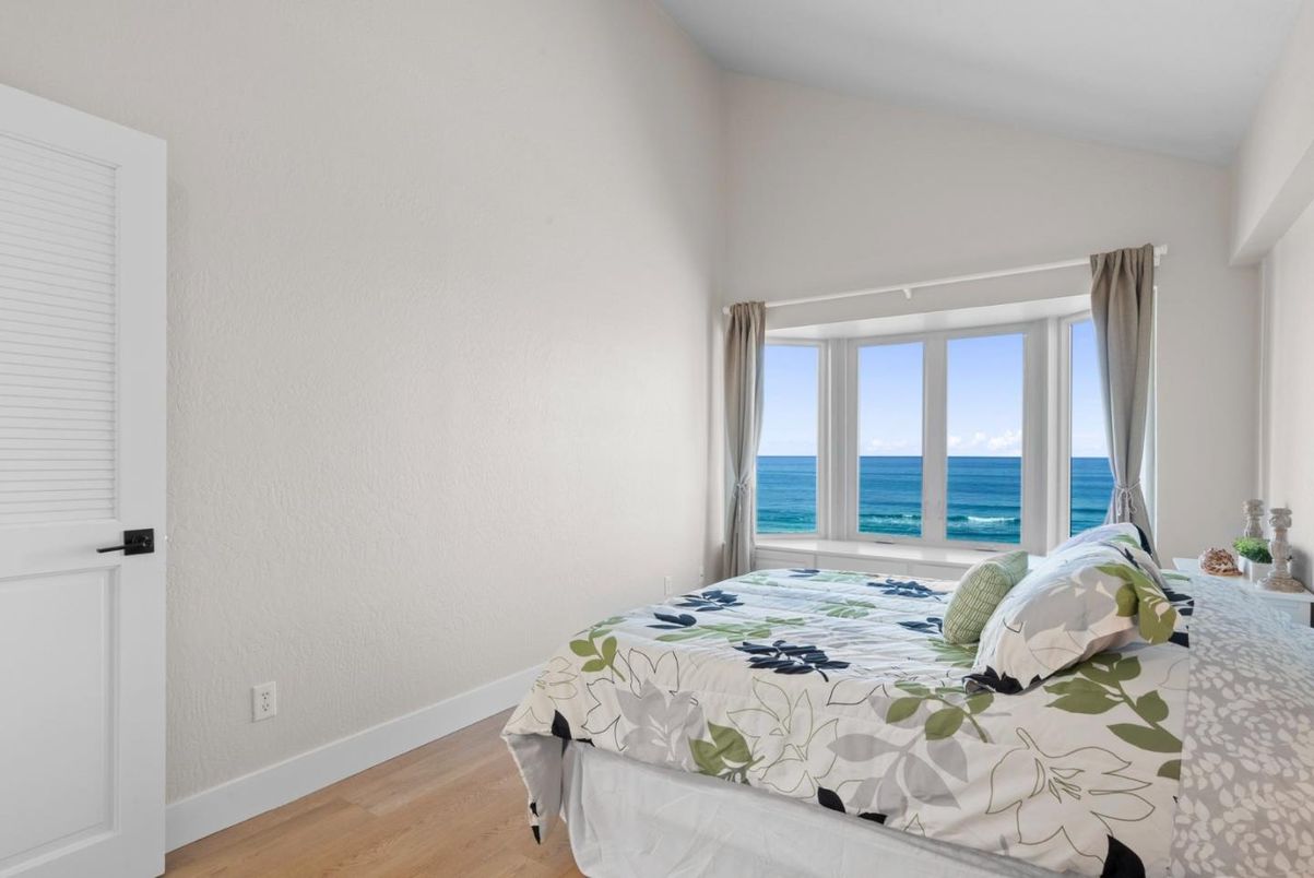 Bedroom, Interior, Water, Wood Texture Flooring