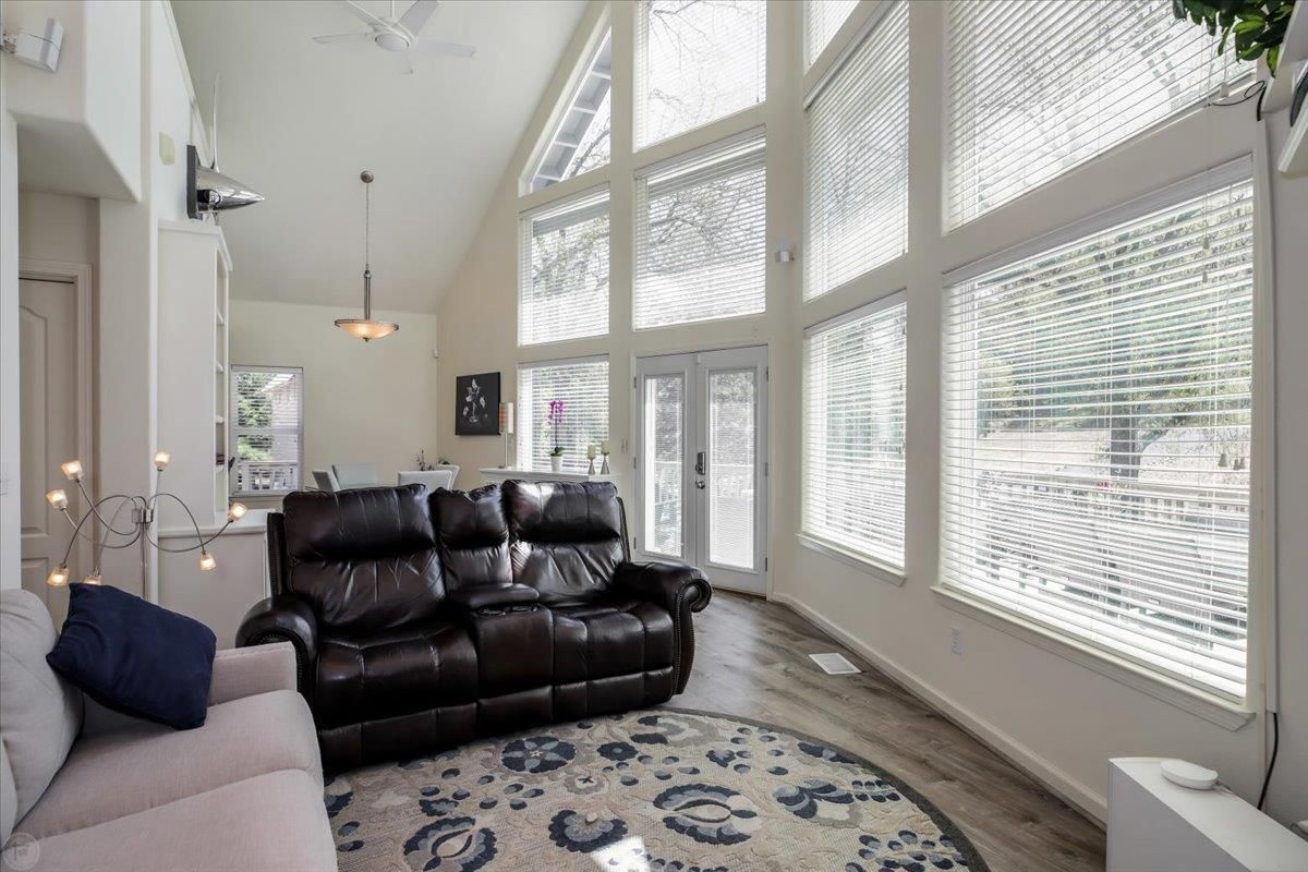 Interior, Living room, Pendant Lights, Wood Texture Flooring