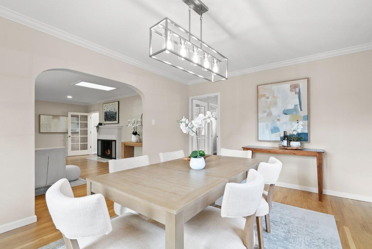 Dining room, Fireplace, Interior, Pendant Lights, Recessed Lighting, Wood Texture Flooring